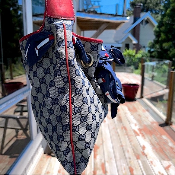 Gucci: Positano Scarf Multicolour Monogram Canvas and Leather Hobo Bag - Picture 6 of 16